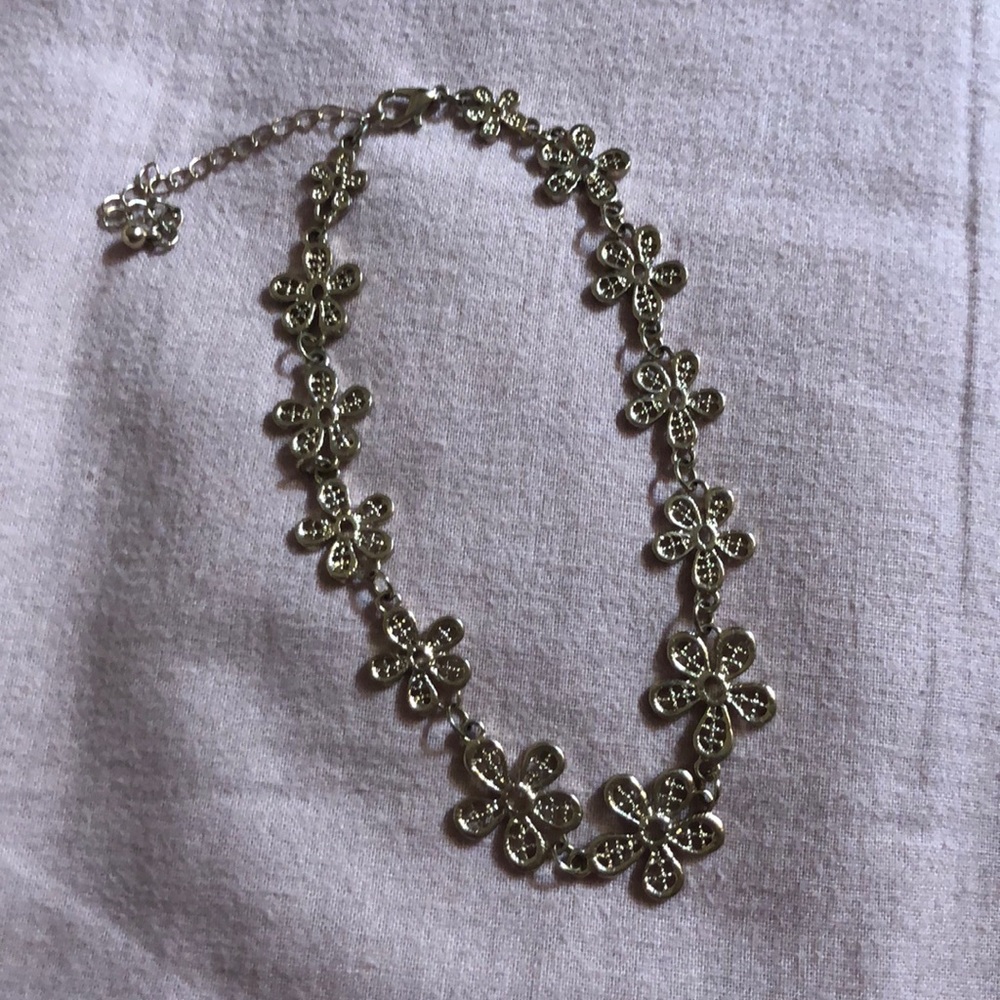 Gold choker necklace